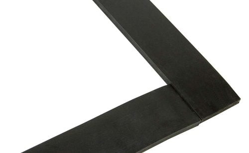 Sihtiverkon yläpuolinen täytekumisarja asennettuna